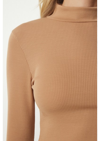 Dik Yaka Fitilli Kaşkorse Crop Bluz Bisküvi LUB0052