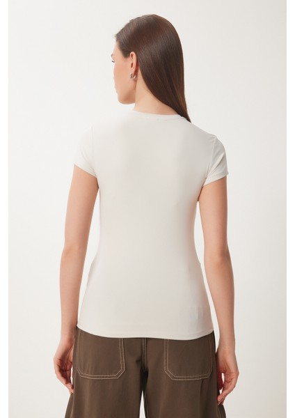 Bedene Oturan Sandy Örme T-Shirt indirimleri