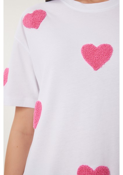 Kalp Dokulu Pamuklu Örme T-Shirt indirimleri