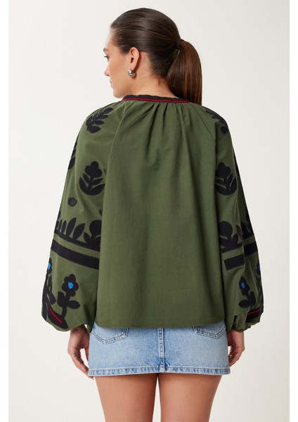 Nakış Işlemeli Oversize Dokuma Bluz fırsatları