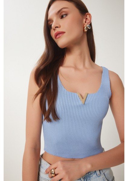 Gold Aksesuarlı Crop Fitilli Triko Bluz