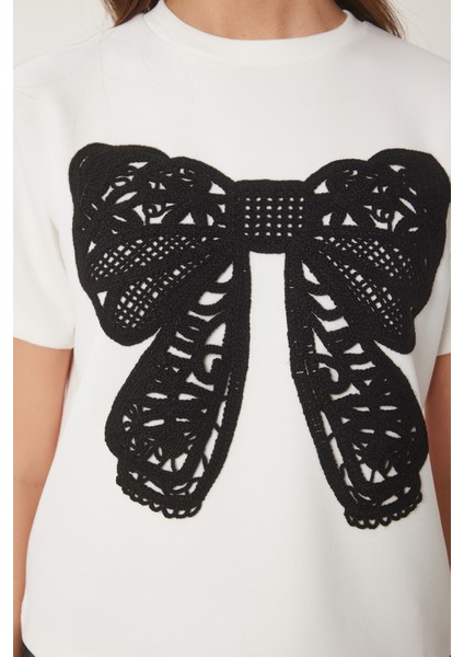 Güpür Fiyonk Nakışlı Örme T-Shirt modelleri