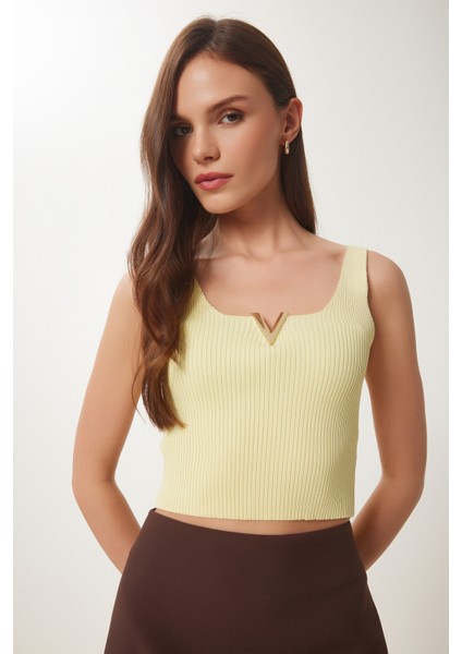 Gold Aksesuarlı Crop Fitilli Triko Bluz
