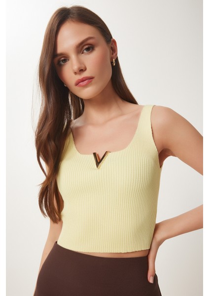 Gold Aksesuarlı Crop Fitilli Triko Bluz