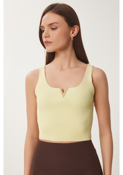 Gold Aksesuarlı Crop Fitilli Triko Bluz