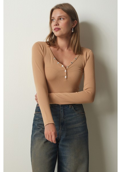 Düğmeli Yaka Fitilli Crop Örme Bluz LLD0004 BİSKÜVİ