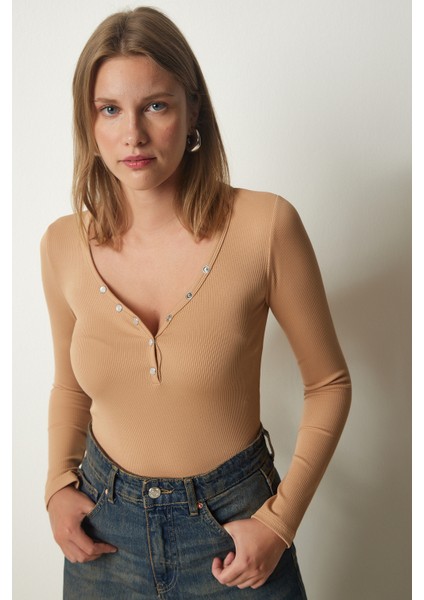 Düğmeli Yaka Fitilli Crop Örme Bluz LLD0004 BİSKÜVİ fiyatları