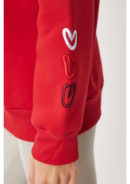Kalp Nakışlı Şardonlu Sweatshirt LOW0018 KIRMIZI indirimleri