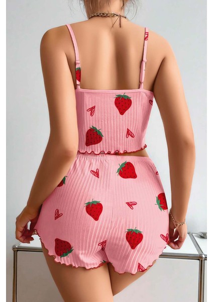 Çilek Desenli Fırfırlı Şortlu Pijama Takımı