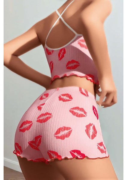 Öpücük Desenli Ip Askılı Şortlu Pijama Takımı modelleri