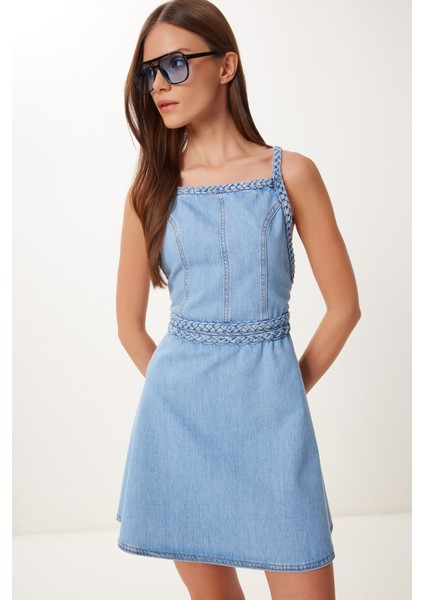 Sırt Dekolteli Mini Denim Elbise