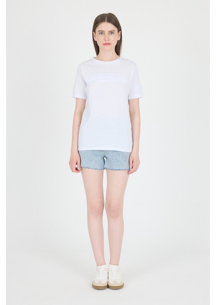 Beyaz Kabartma Yazılı Relaxed Fit Tişört 25209 modelleri