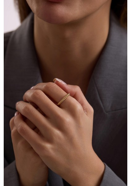 14 Ayar Mi̇ni̇ Isti̇ri̇dye Altın Yüzük