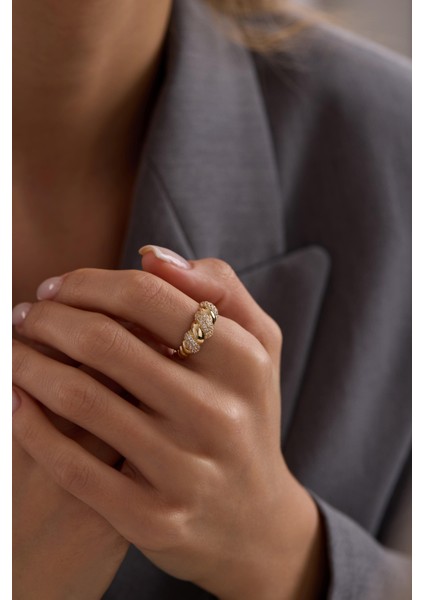 14 Ayar Burgulu Taşlı Altın Yüzük