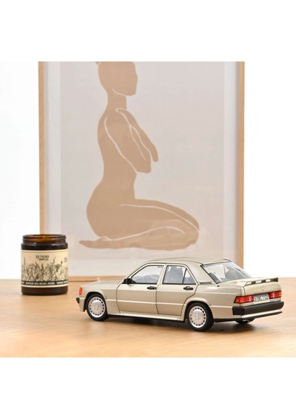 1/18 Mercedes-Benz 190 E 2.3-16 1984 Smoke Silver Metallic fiyatları