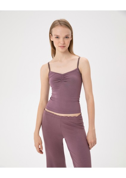 Kadın Lila Büzgülü Askılı Atlet - EcoVero™ Viskoz, Göğüs Büzgü Detaylı, Tek Kat, Hafif ve Rahat İç/Dış Giyim