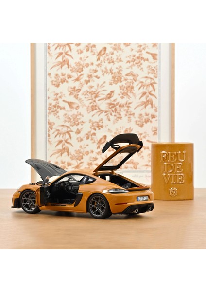 1/18 Porsche Cayman Gt4 Rs W/weissach Pack 2023 Bahama Yellow