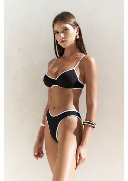 Laili Kontrast Şerit Detaylı Siyah Bikini Altı
