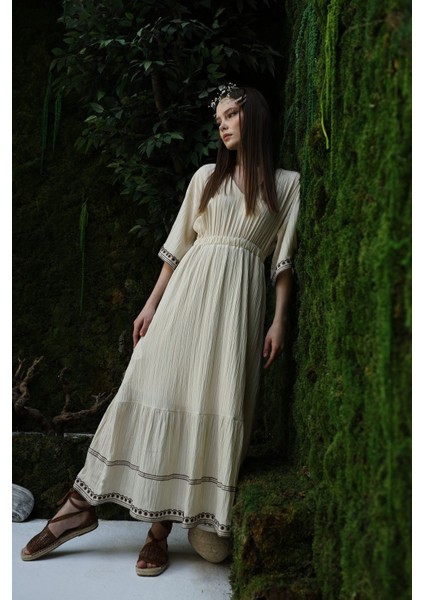 Nakışlı Muslin Elbise