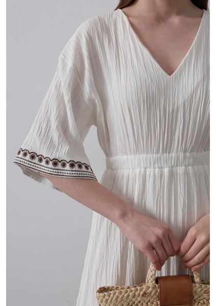 Nakışlı Muslin Elbise