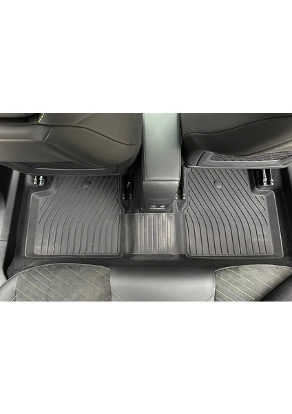 Peugeot 2008 2019 Sonrası Uyumlu Premium Serisi Havuzlu Paspas modelleri