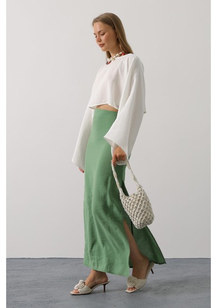 Yarasa Kollu Crop Bluz fırsatları