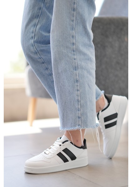 Kadın Beyaz Günlük Sneaker fırsatları