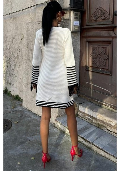 Triko Kolları Püsküllü Düğmeli Elbise 2849 fırsatları