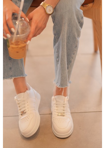 Kadın Beyaz Günlük Sneaker modelleri