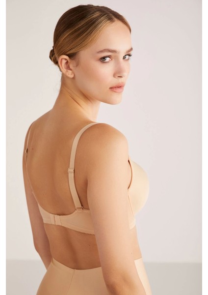 Lidya Dolgusuz Sütyen modelleri