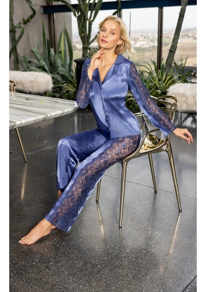 Kadın Lacivert Dantel Detaylı Düğmeli Saten Pijama Takımı Zarif ve Modern 2’li Set