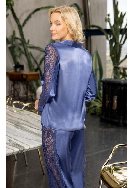 Kadın Lacivert Dantel Detaylı Düğmeli Saten Pijama Takımı Zarif ve Modern 2’li Set fiyatları