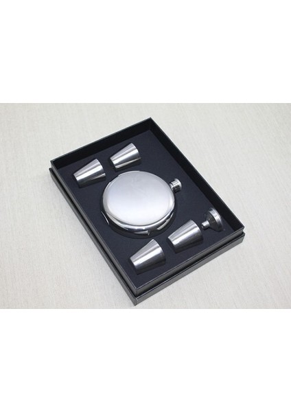 4 Shot Bardaklı Matara Seti Yuvarlak Çelik
