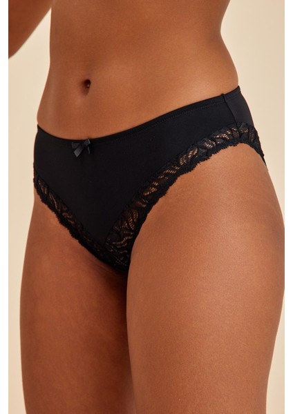 Luna Siyah Dantelli Slip Külot