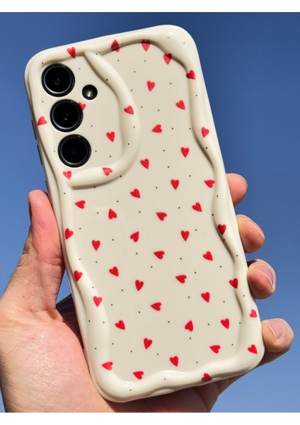 Samsung Galaxy S25 Kılıf Kamera Korumalı Dalga Kenarlı Kırmızı Kalp Desenli Silikon Kapak