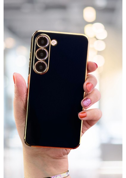 Samsung Galaxy S23 Kılıf Parlak Kenarlı Altın Işlemeli Kamera Korumalı Bark Kapak