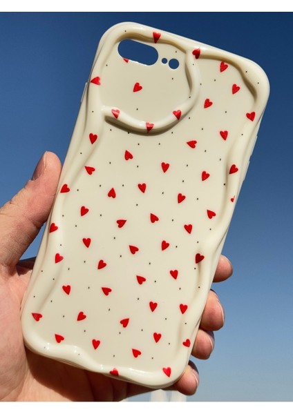 Apple iPhone 7 / 8 Plus Uyumlu Kılıf Kamera Korumalı Dalga Kenarlı Kırmızı Kalp Desenli Silikon Kapak