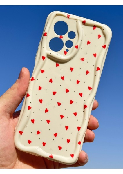 Xiaomi Redmi Note 12 4g Kılıf Kamera Korumalı Dalga Kenarlı Kırmızı Kalp Desenli Silikon Kapak