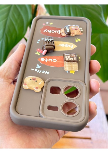 Vivo Y35 Kılıf Tasarımlı Desenli Kamera Korumalı Ayıcık Kahve Renkli Yumuşak Silikon Kap