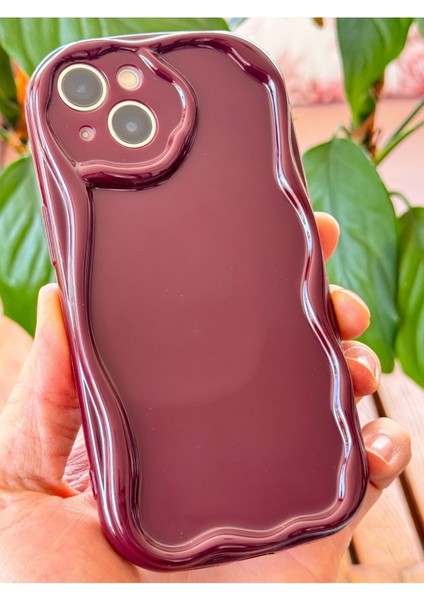 Apple iPhone 15 Uyumlu Kılıf Kamera Korumalı Dalga Kenarlı Darbe Emici Bordo Silikon Kapak