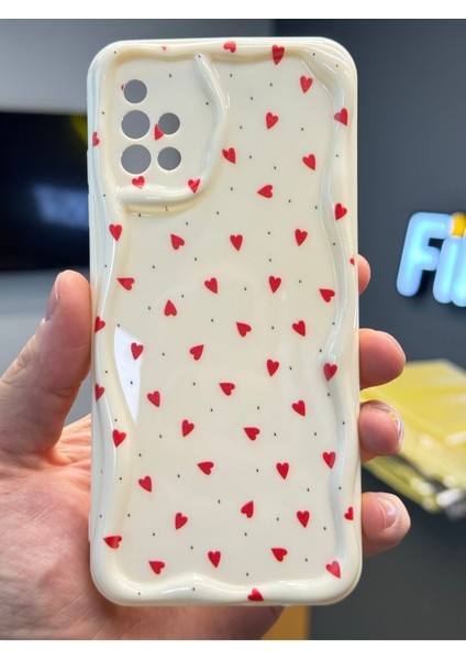 Samsung Galaxy A51 Kılıf Kamera Korumalı Dalga Kenarlı Kırmızı Kalp Desenli Silikon Kapak