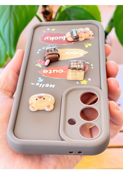 Samsung Galaxy A35 Uyumlu Kılıf Tasarımlı Desenli Kamera Korumalı Ayıcık Kahve Renkli Yumuşak Silikon Kapak