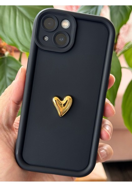 Apple iPhone 13 Kılıf 3D Kalp Tasarımlı Siyah Desenli Yumuşak Kamera Korumalı Silikon Kapak