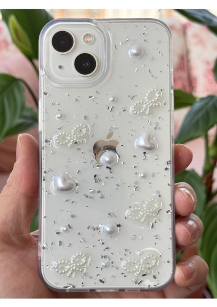 Apple iPhone 13/14 Uyumlu Kılıf Fiyonk ve Inci Desenli Şeffaf Simli Kamera Çıkıntılı Parlak Kapak fırsatları