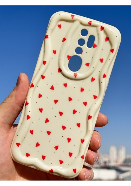 Oppo A5 - A9 2020 Kılıf Kamera Korumalı Dalga Kenarlı Kırmızı Kalp Desenli Silikon Kapak
