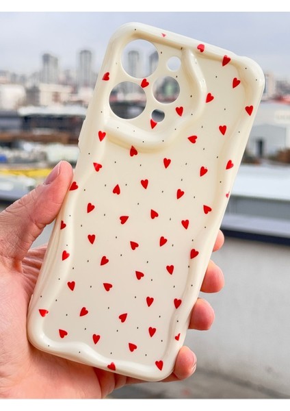 Xiaomi Redmi 12 4g Kılıf Kamera Korumalı Dalga Kenarlı Kırmızı Kalp Desenli Silikon Kapak