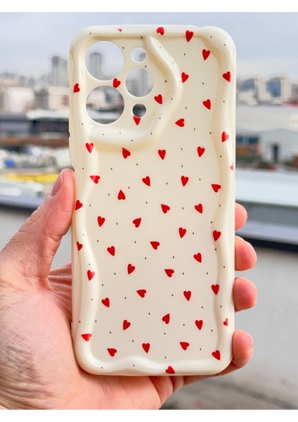 Xiaomi Redmi 12 4g Kılıf Kamera Korumalı Dalga Kenarlı Kırmızı Kalp Desenli Silikon Kapak