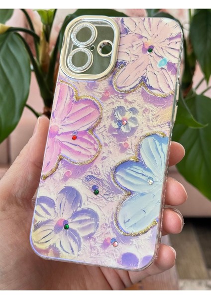 Apple iPhone 16 Kılıf Renk Değiştiren Taşlı Kamera Lens Korumalı Pembe Çiçek Desenli Darbe Emici Kapak