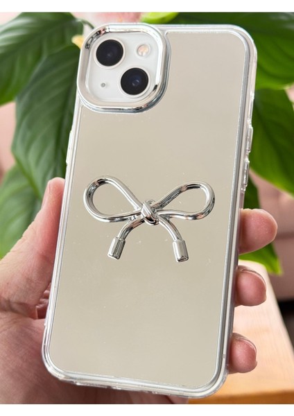 Apple iPhone 13 - 14 Uyumlu Kılıf Aynalı Gümüş 3D Fiyonk Desenli Darbe Emici Silikon Kapak