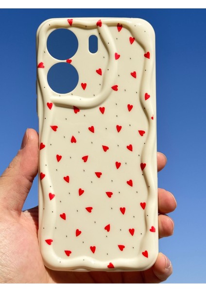 Poco C65 Kılıf Kamera Korumalı Dalga Kenarlı Kırmızı Kalp Desenli Silikon Kapak